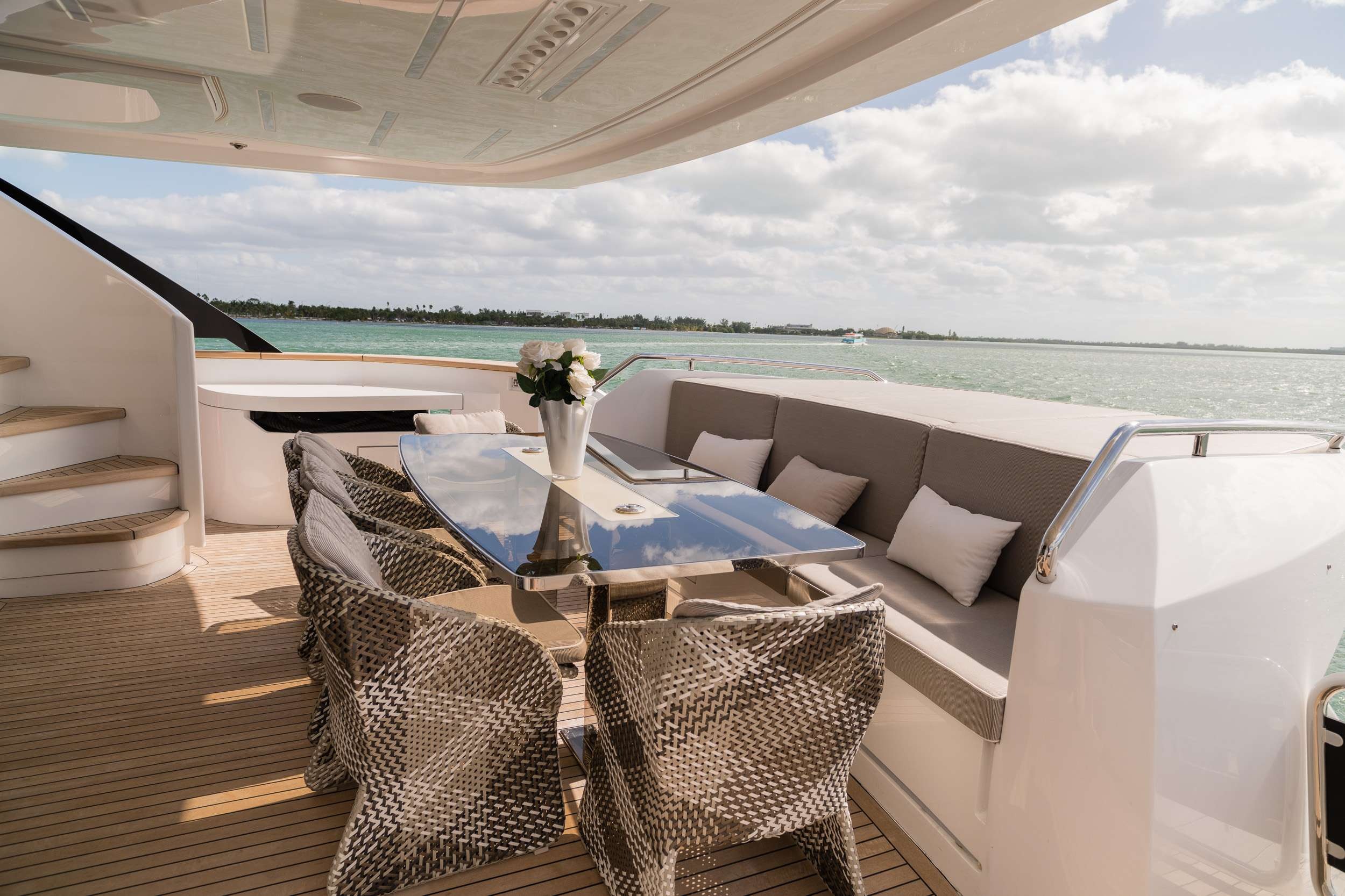 DREAMLINE 87 in Caribbean — view 3