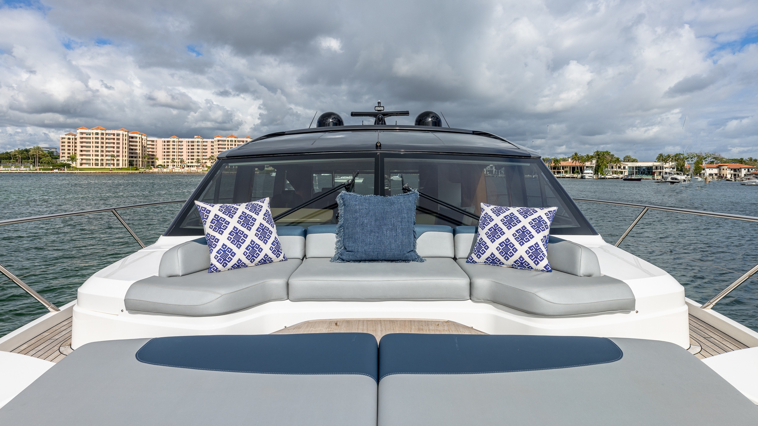 PRINCESS V-60 62 in East Coast United States — view 7