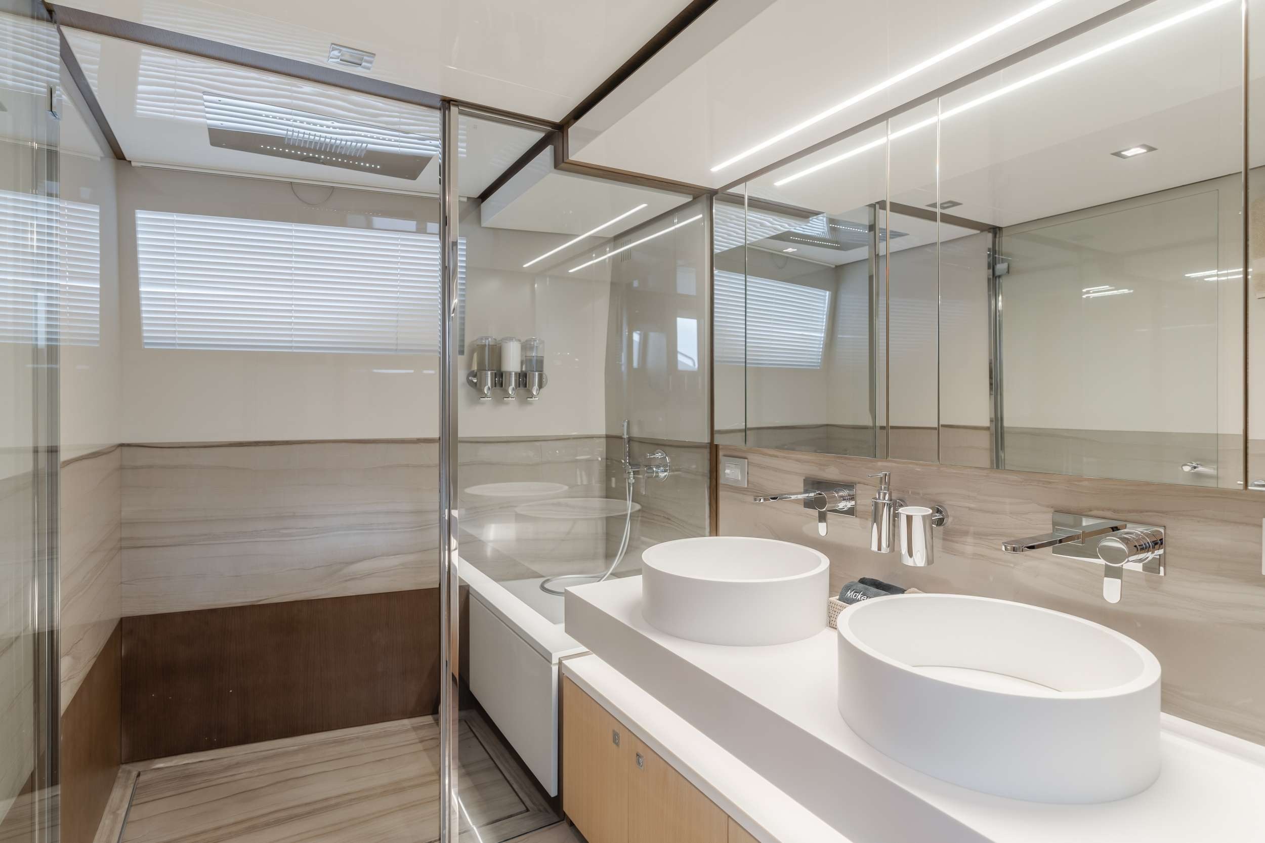 FERRETTI 96 in East Coast United States — view 2