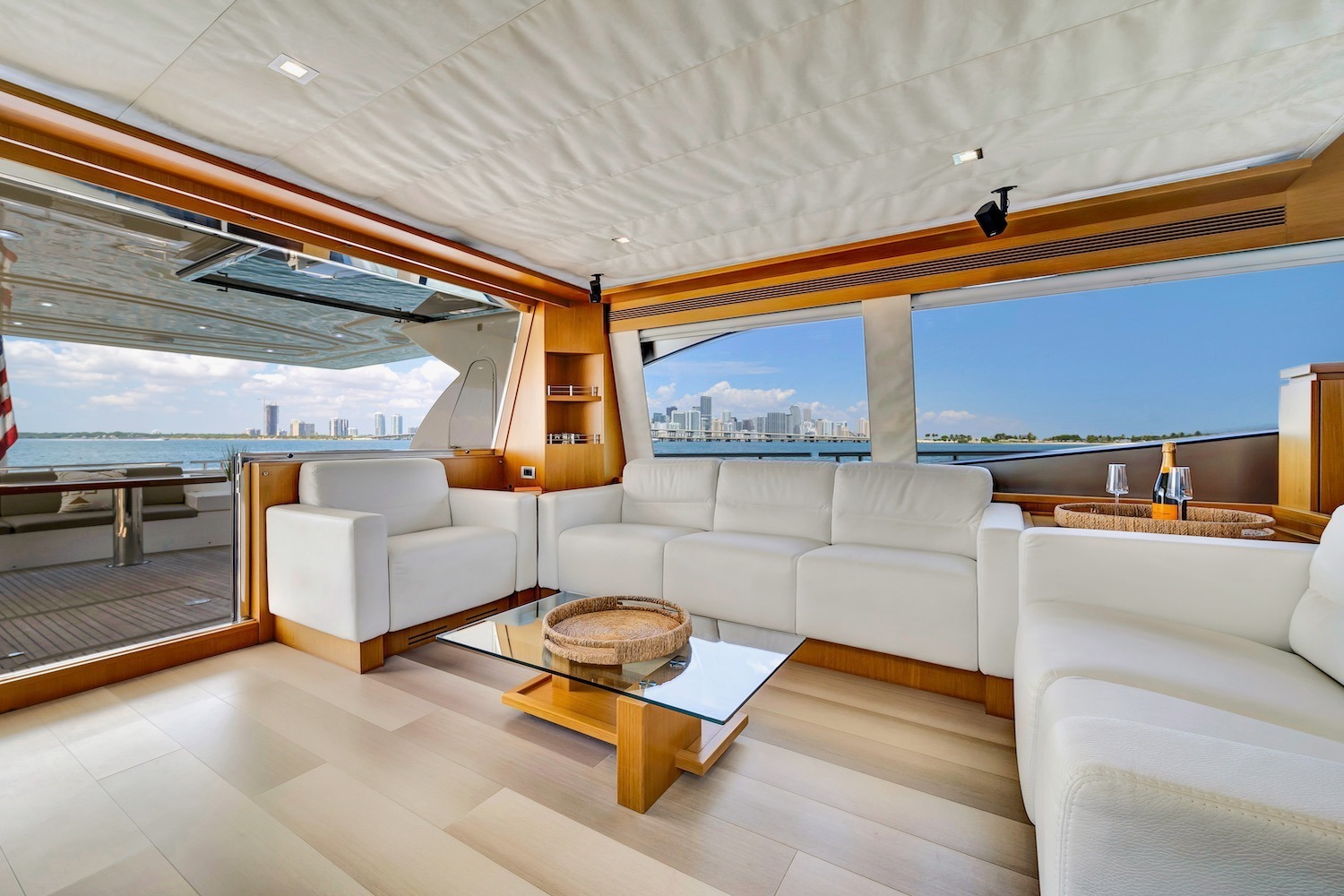 FERRETTI 80 in East Coast United States — view 4