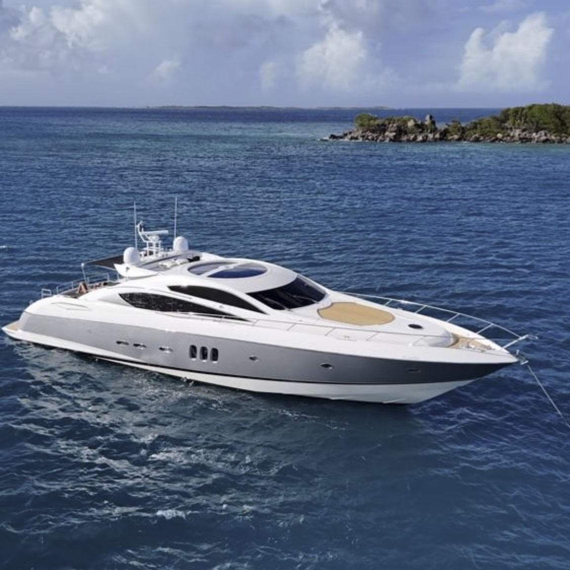 SUNSEEKER 82 in Caribbean — view 2