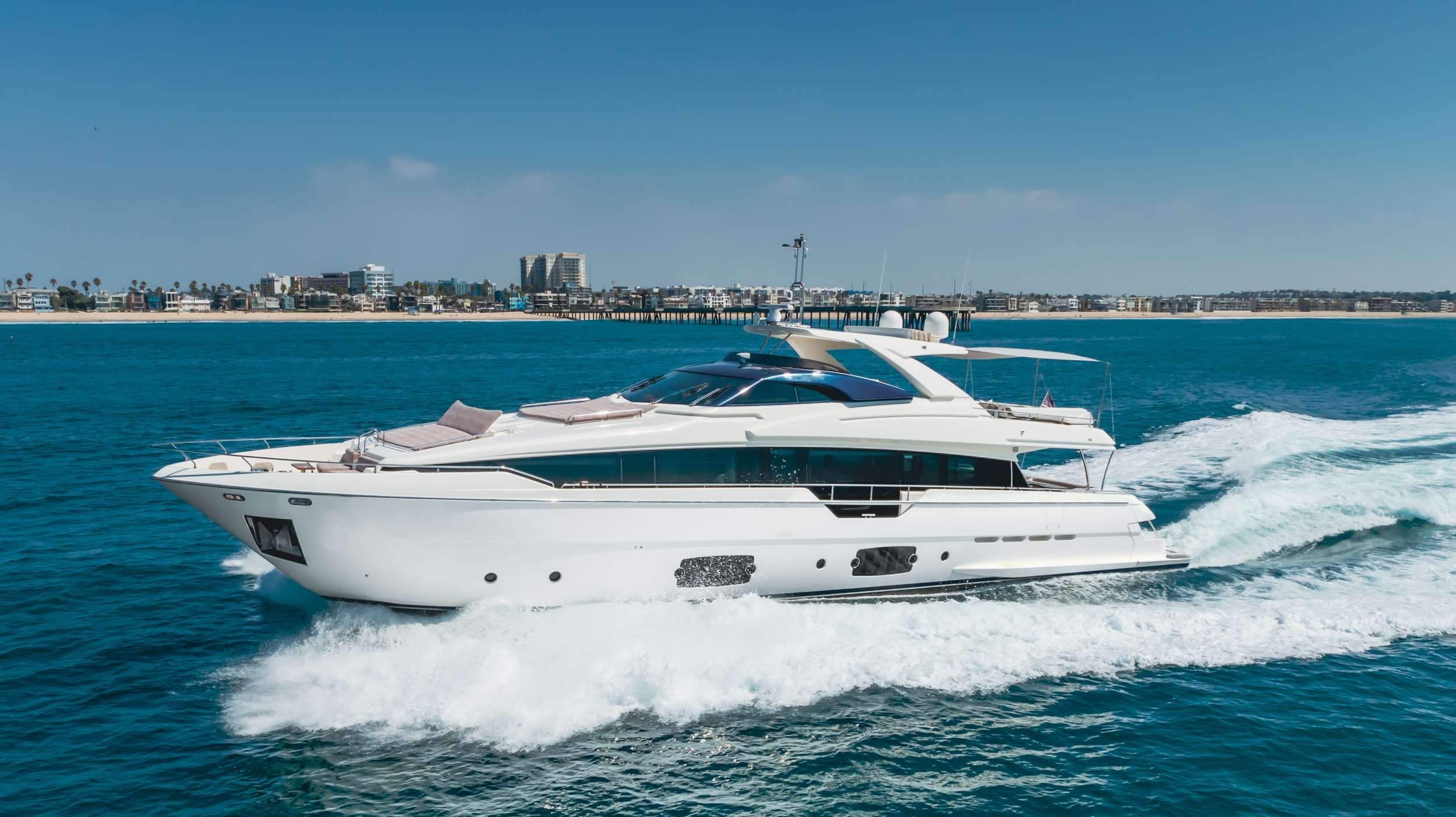 FERRETTI 96 — Ferretti Motor Yacht, 29.26m, charter in East Coast United States