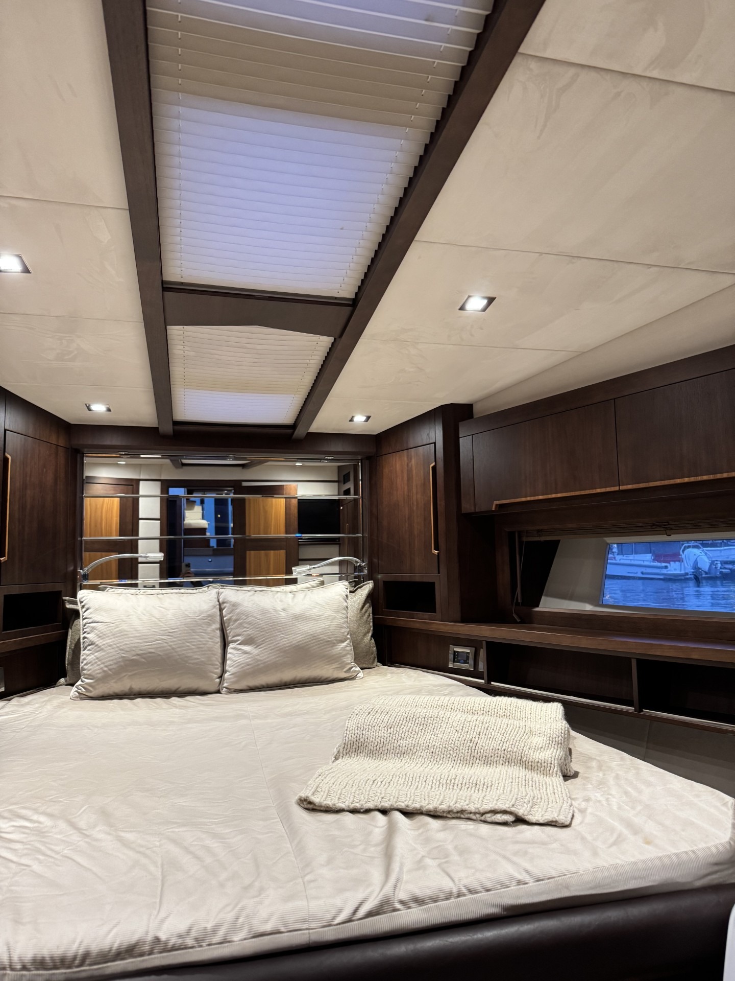 GALEON 560 SKY 56 in East Coast United States — view 2