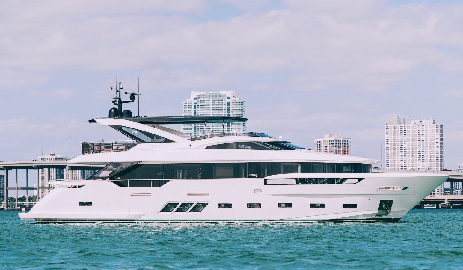 DREAMLINE 87 in Caribbean — view 2