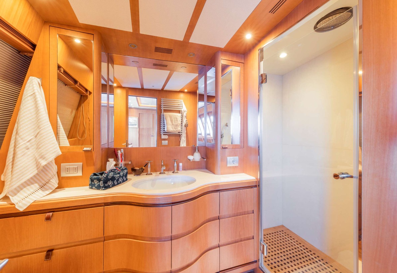 CASTAGNOLA 125 in West Mediterranean — view 6