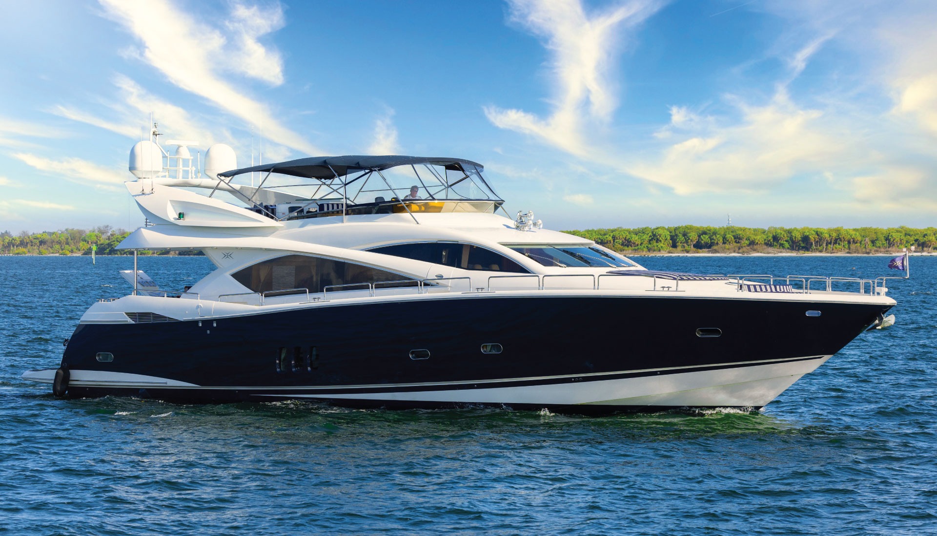 SUNSEEKER MANHATTAN 83 in East Coast United States — view 3