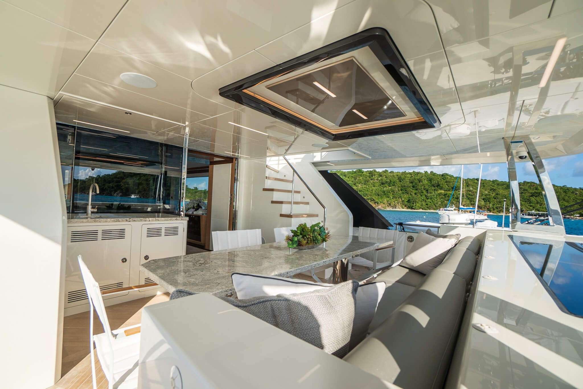 OCEAN ALEXANDER 90 in East Coast United States — view 3