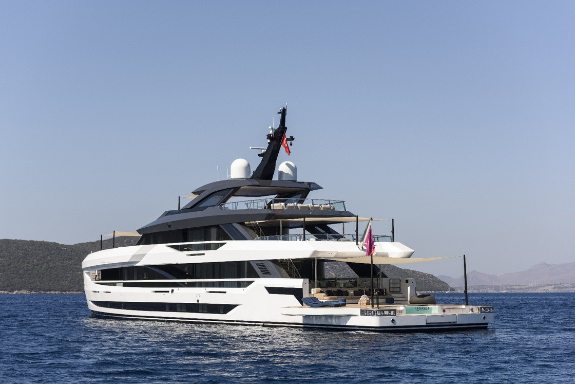 LEGASEA — LEGASEA at anchor, aft quarter profile