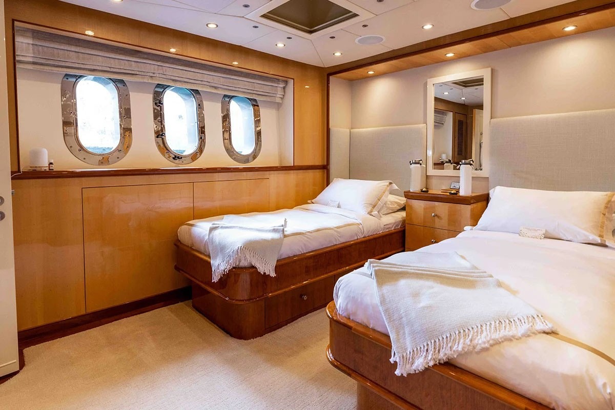 HORIZON 135 in Caribbean — view 7