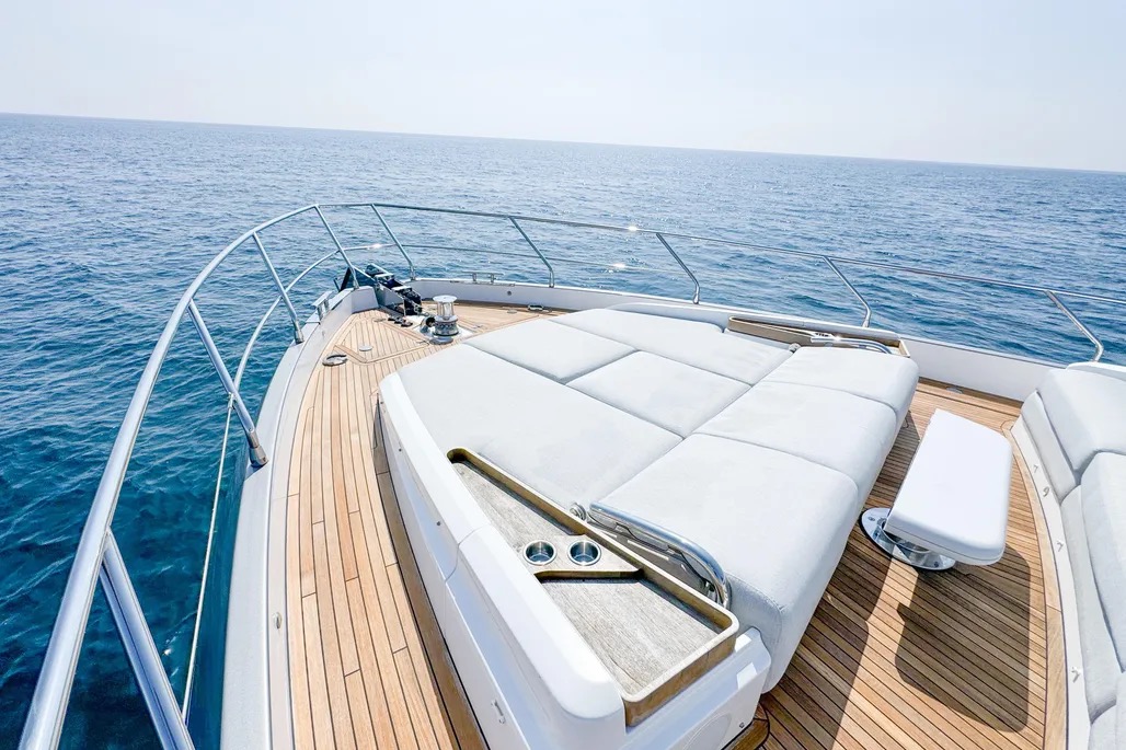 AZIMUT 70 — view 3