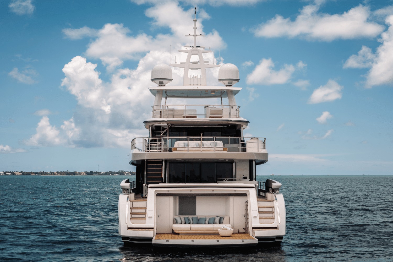 AZIMUT GRANDE 118 in East Coast United States — view 5
