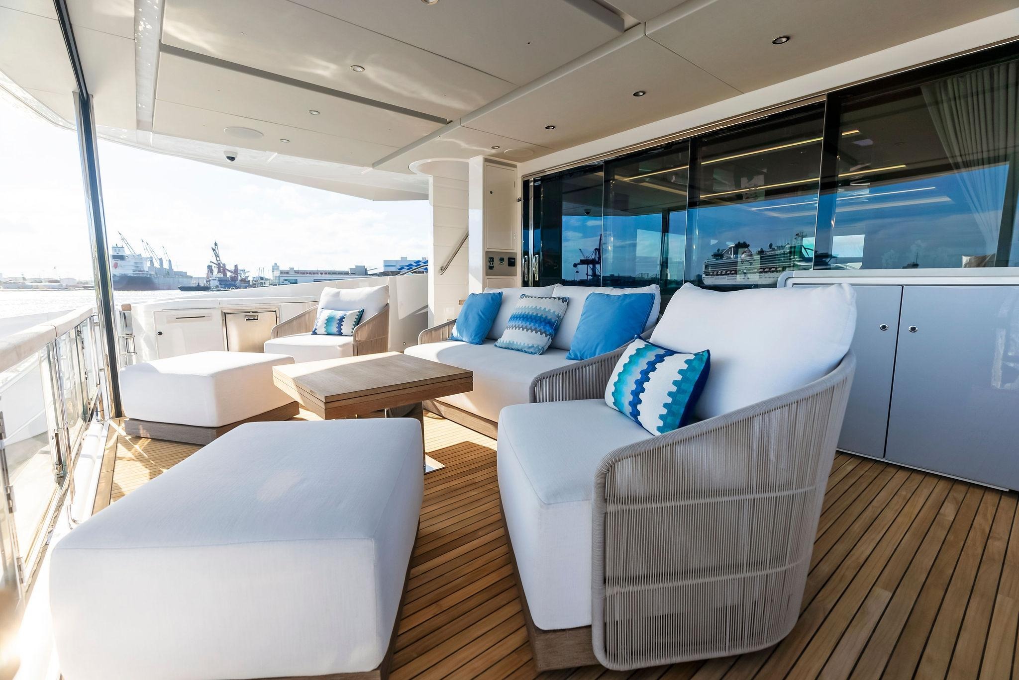 SUNSEEKER 90 — Sunseeker Motor Yacht, 27.43m, charter in East Coast United States
