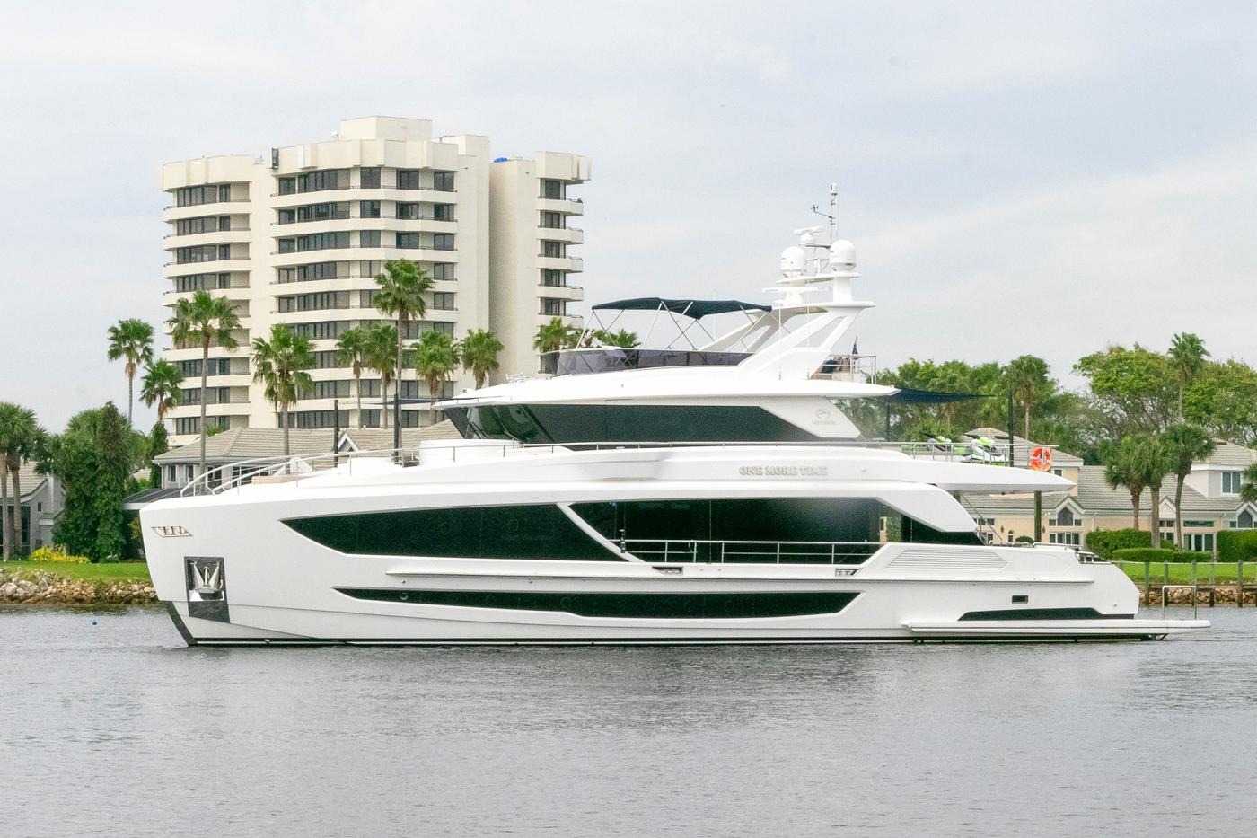 HORIZON TRI-DECK 100 in East Coast United States — view 2