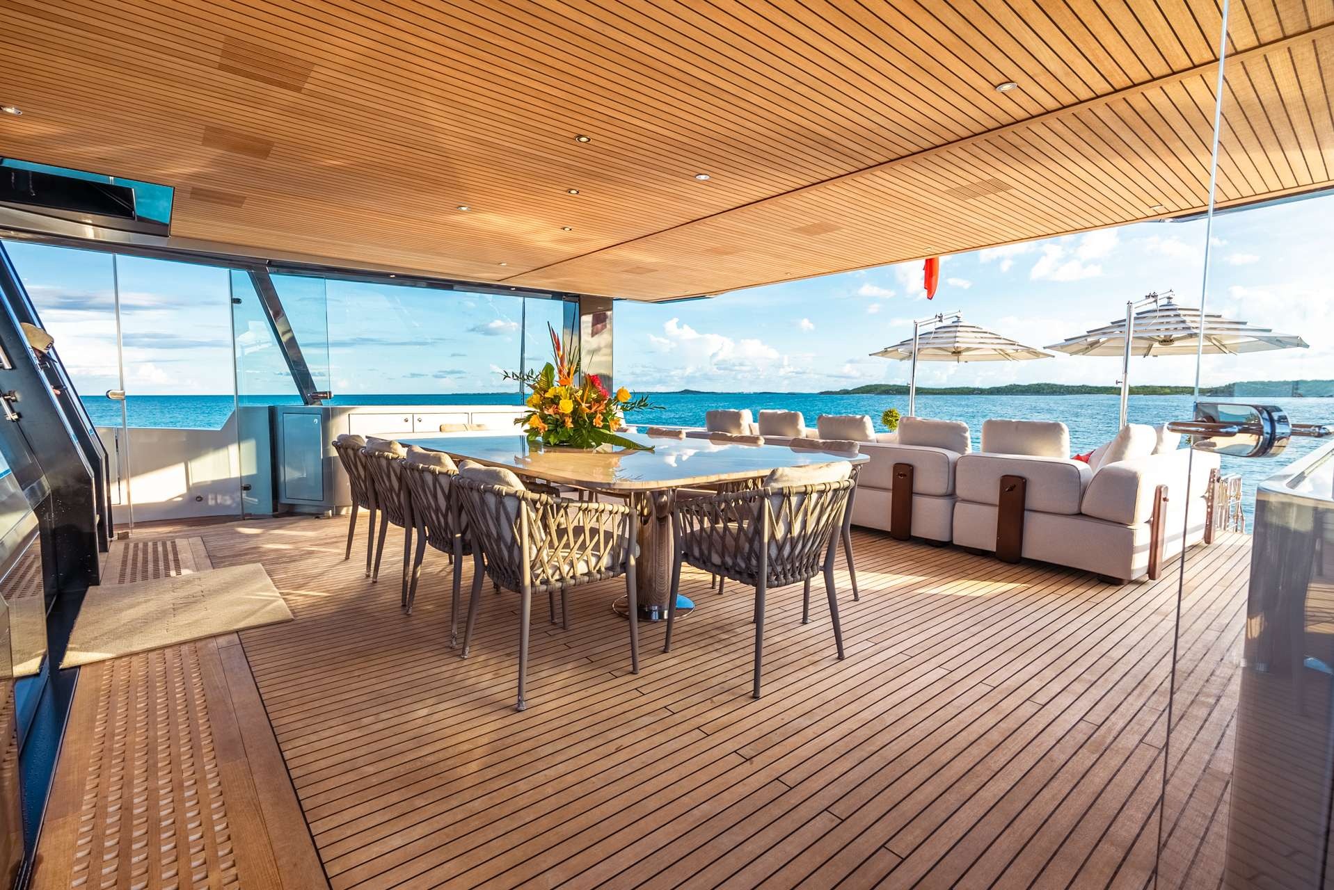ALPHA MARINE 105 in Caribbean — view 6