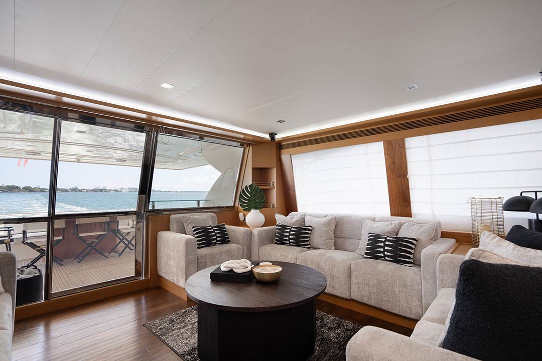 FERRETTI 80 in East Coast United States — view 4