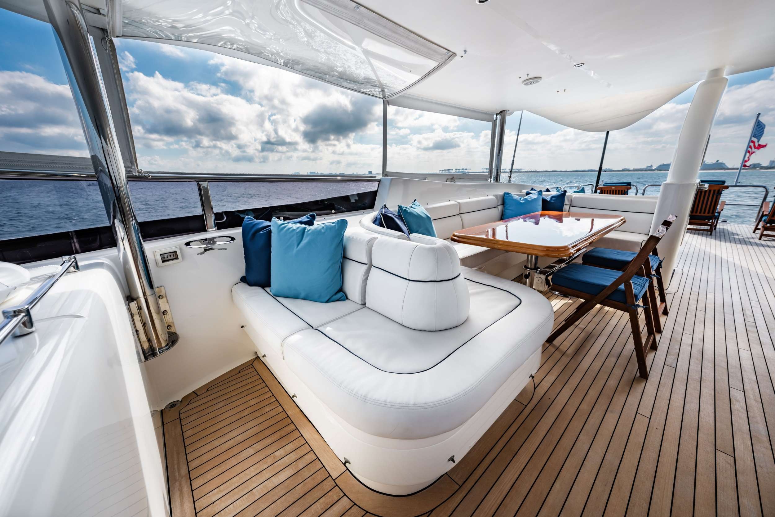 JOHNSON 87 in Caribbean — view 2
