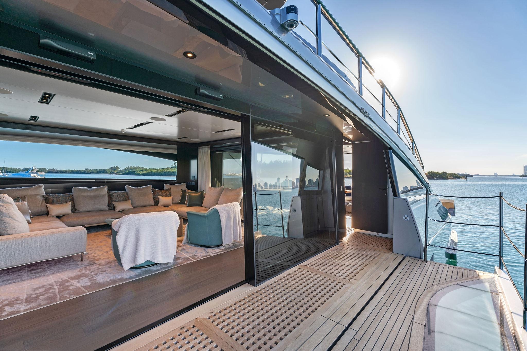 PERSHING 118 in East Coast United States — view 8