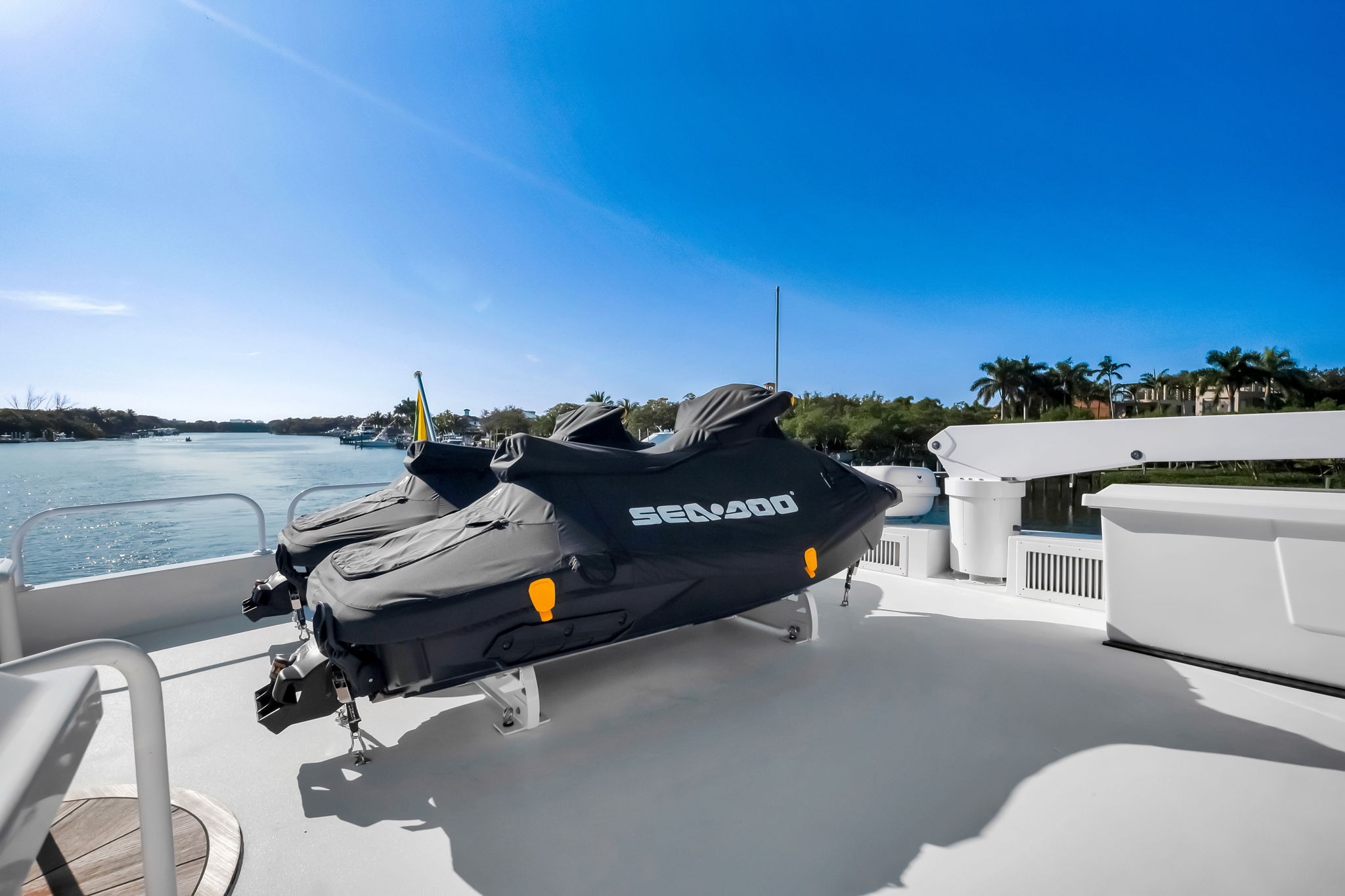 HATTERAS 120 in East Coast United States — view 8