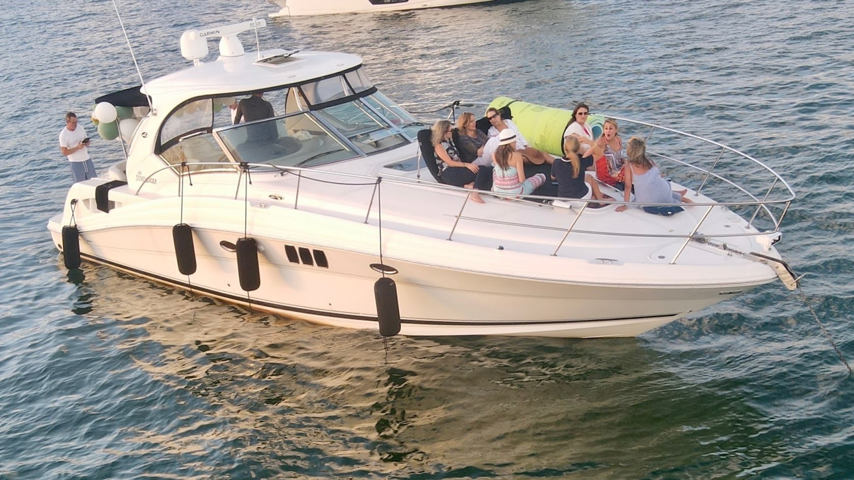 SEARAY SUNDANCER 44 in East Coast United States — view 5