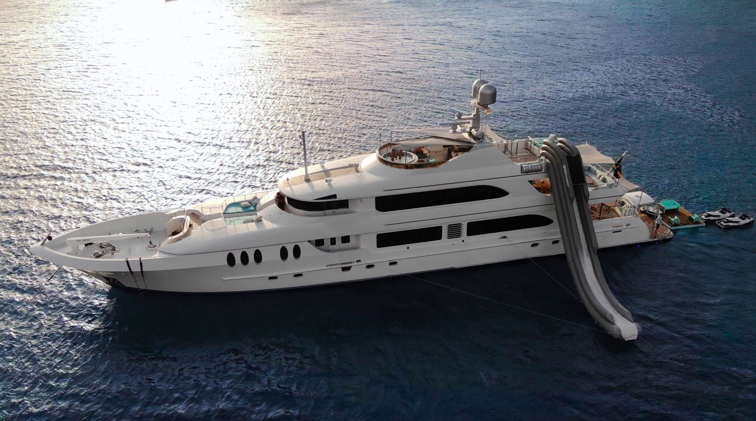 ARES MARINE 141 in Caribbean — view 4