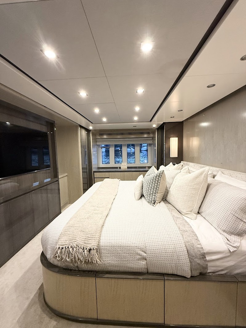 AZIMUT 88 in East Coast United States — view 5