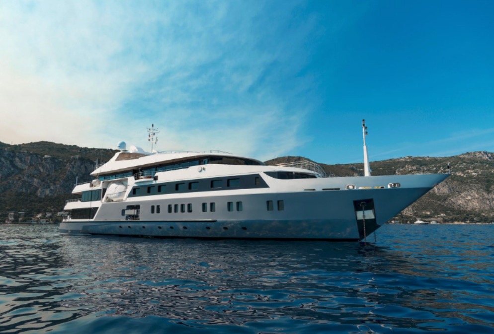 AUSTAL 230 — Austal Motor Yacht, 70.1m, charter in West Mediterranean