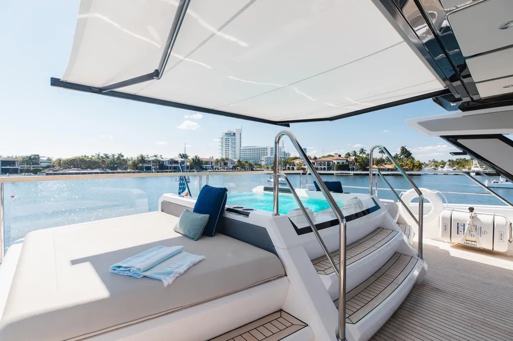 SUNSEEKER 90 in East Coast United States — view 8