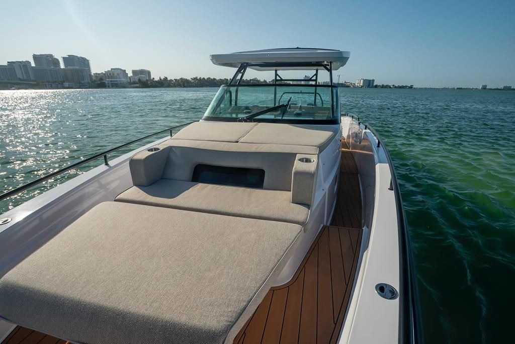 MIAMI TO BIMINI FOR THE DAY        (38FT AXOPAR SPECIAL) 38 in East Coast United States — view 4