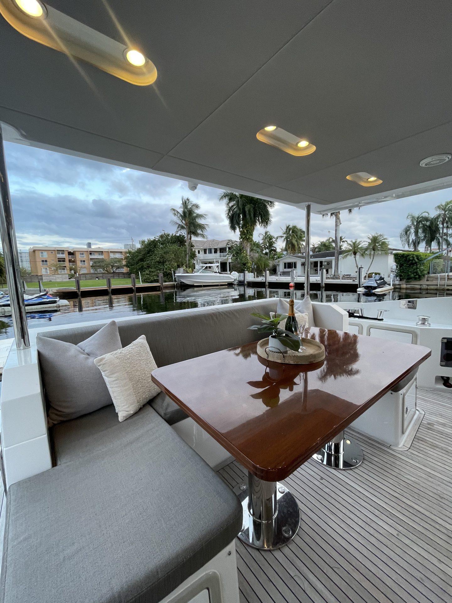 AZIMUT 68 in East Coast United States — view 10