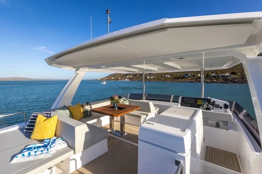 LEOPARD POWER CATAMARAN 46 in East Coast United States — view 2