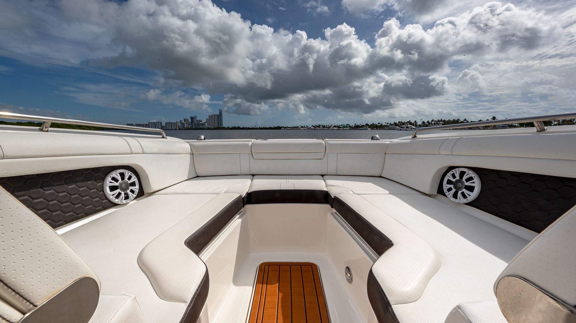 SDX SEA RAY 29 in East Coast United States — view 3