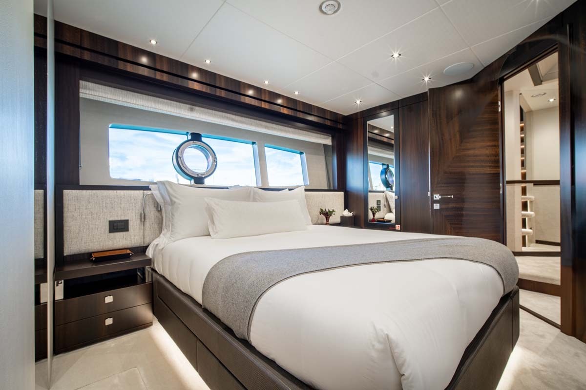 SUNSEEKER 92 in Caribbean — view 6