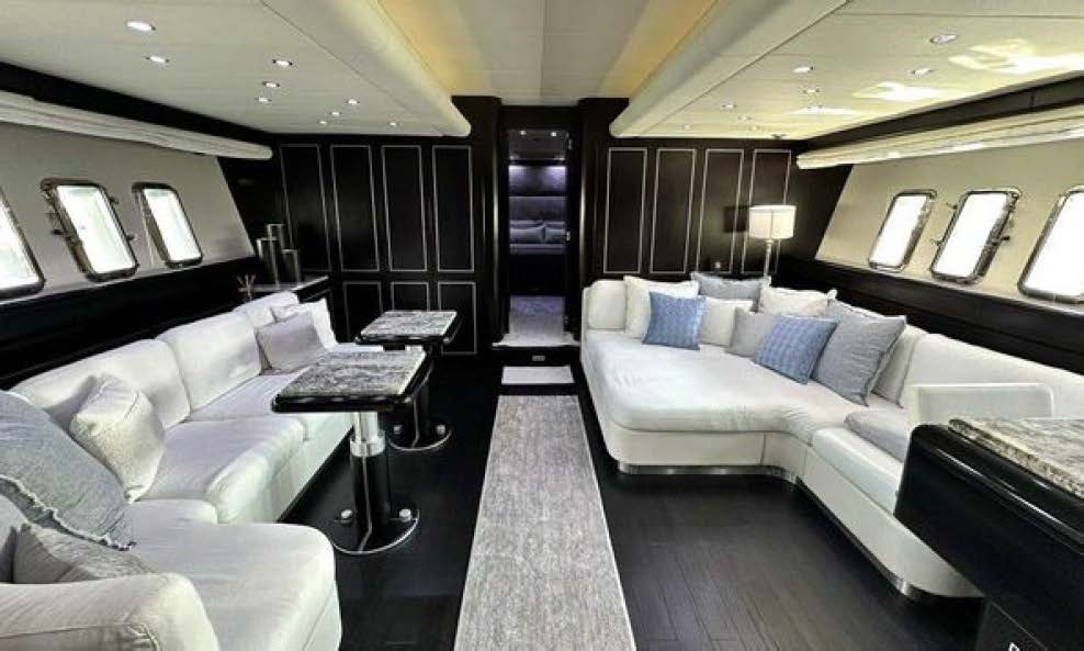 MANGUSTA 82 in Caribbean — view 7