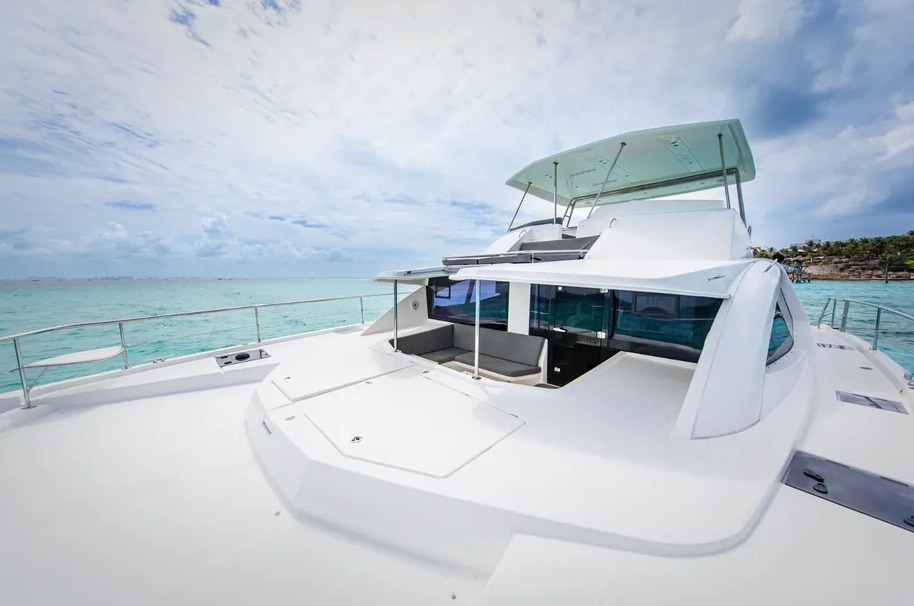 LEOPARD 51 in East Coast United States — view 6