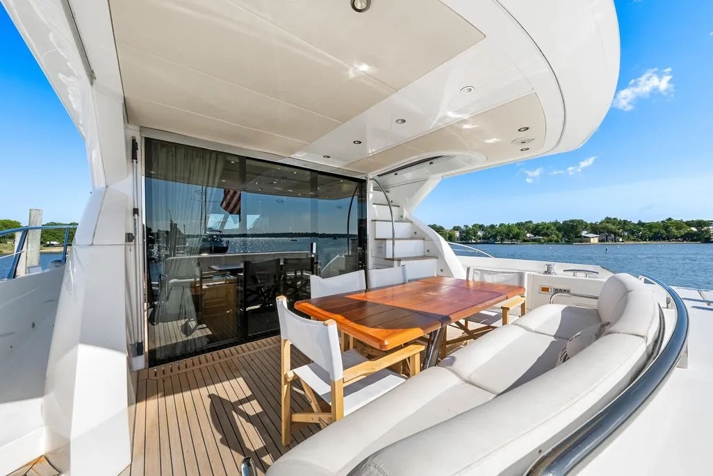 SUNSEEKER MANHATTAN 68 in East Coast United States — view 8