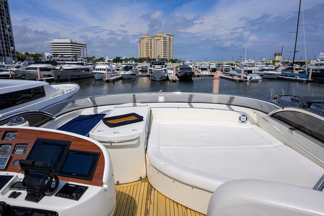 SUNSEEKER 88 in East Coast United States — view 6