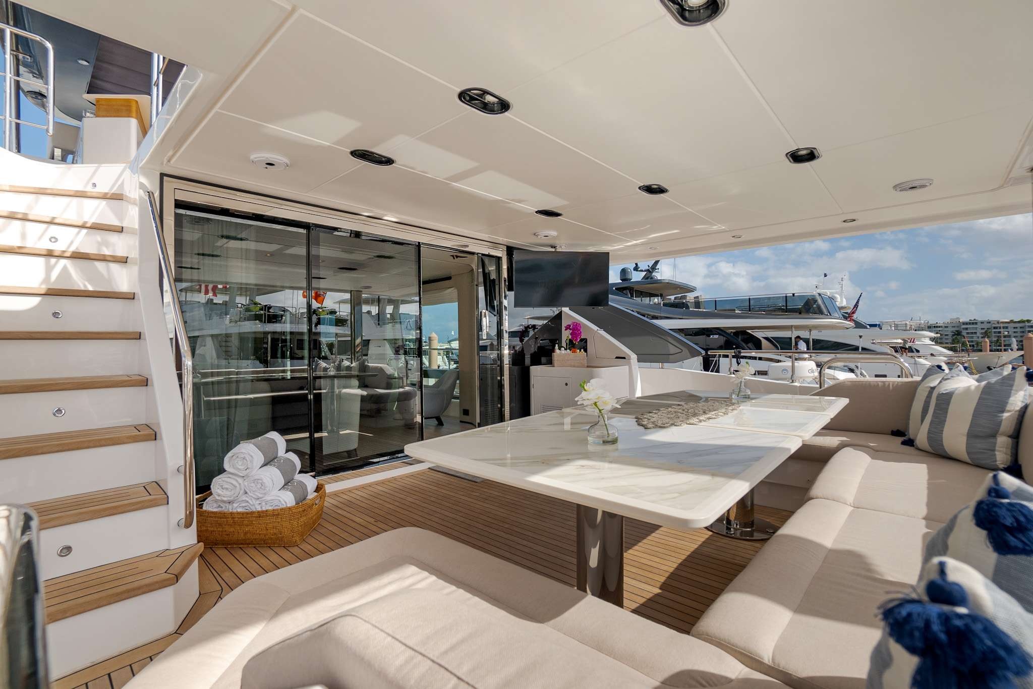 AZIMUT 88 in Caribbean — view 3