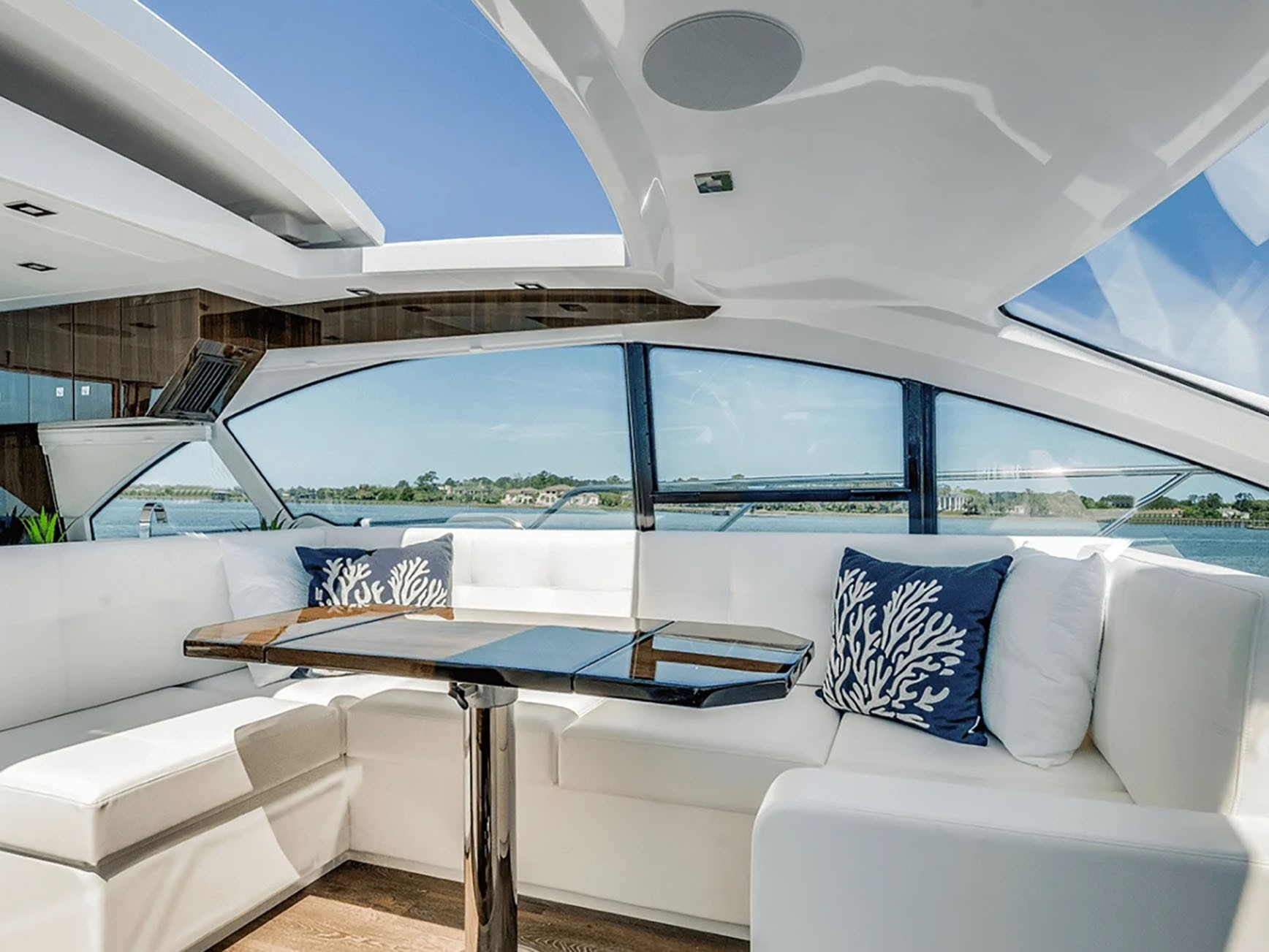 CRUISERS CANTIUS 52 in East Coast United States — view 4