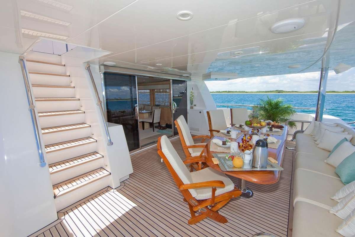 JOHNSON 103 in Caribbean — view 3