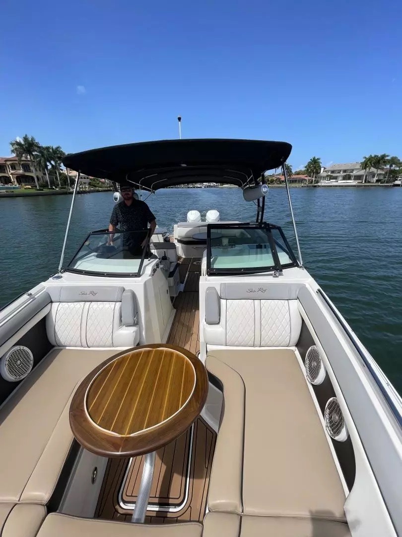 SEA RAY SDX 32 in East Coast United States — view 4