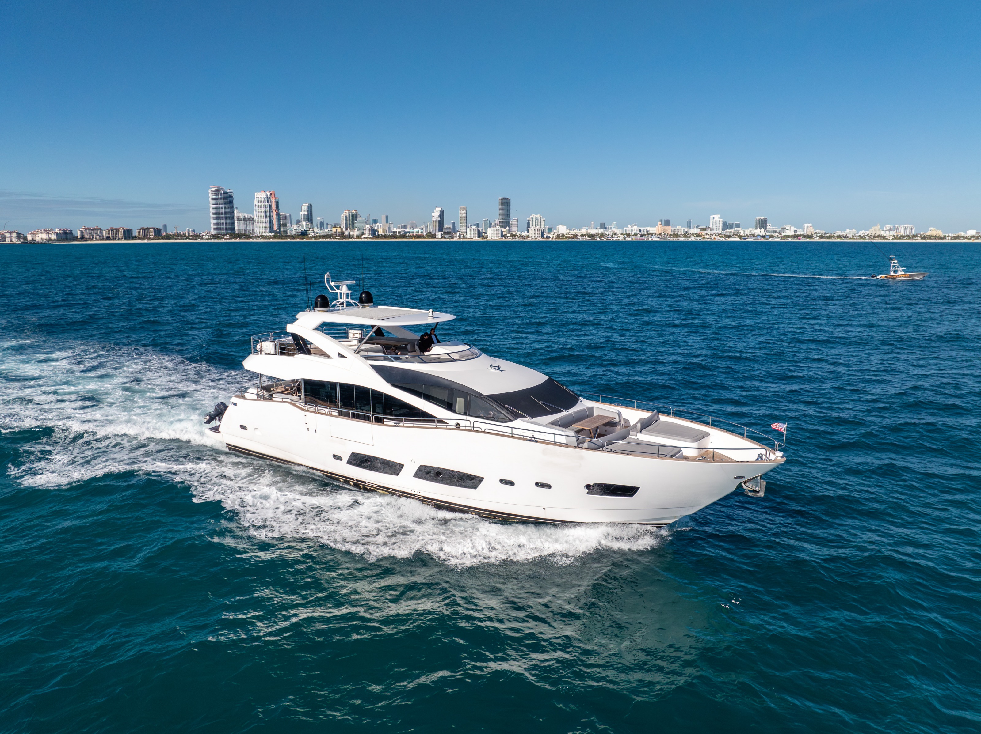 SUNSEEKER 96 — Sunseeker Motor Yacht, 29.26m, charter in East Coast United States