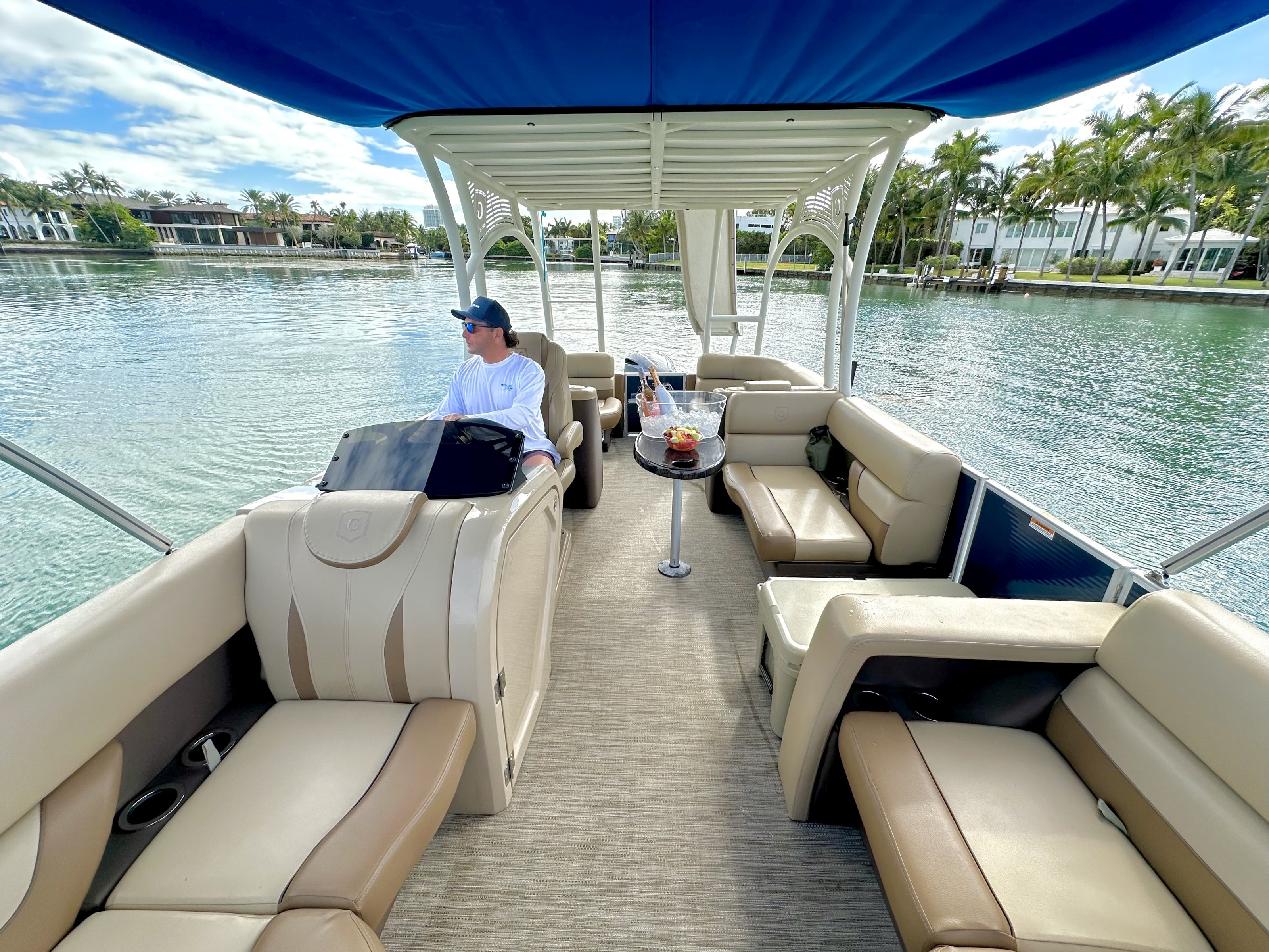PONTOON 25 in East Coast United States — view 2