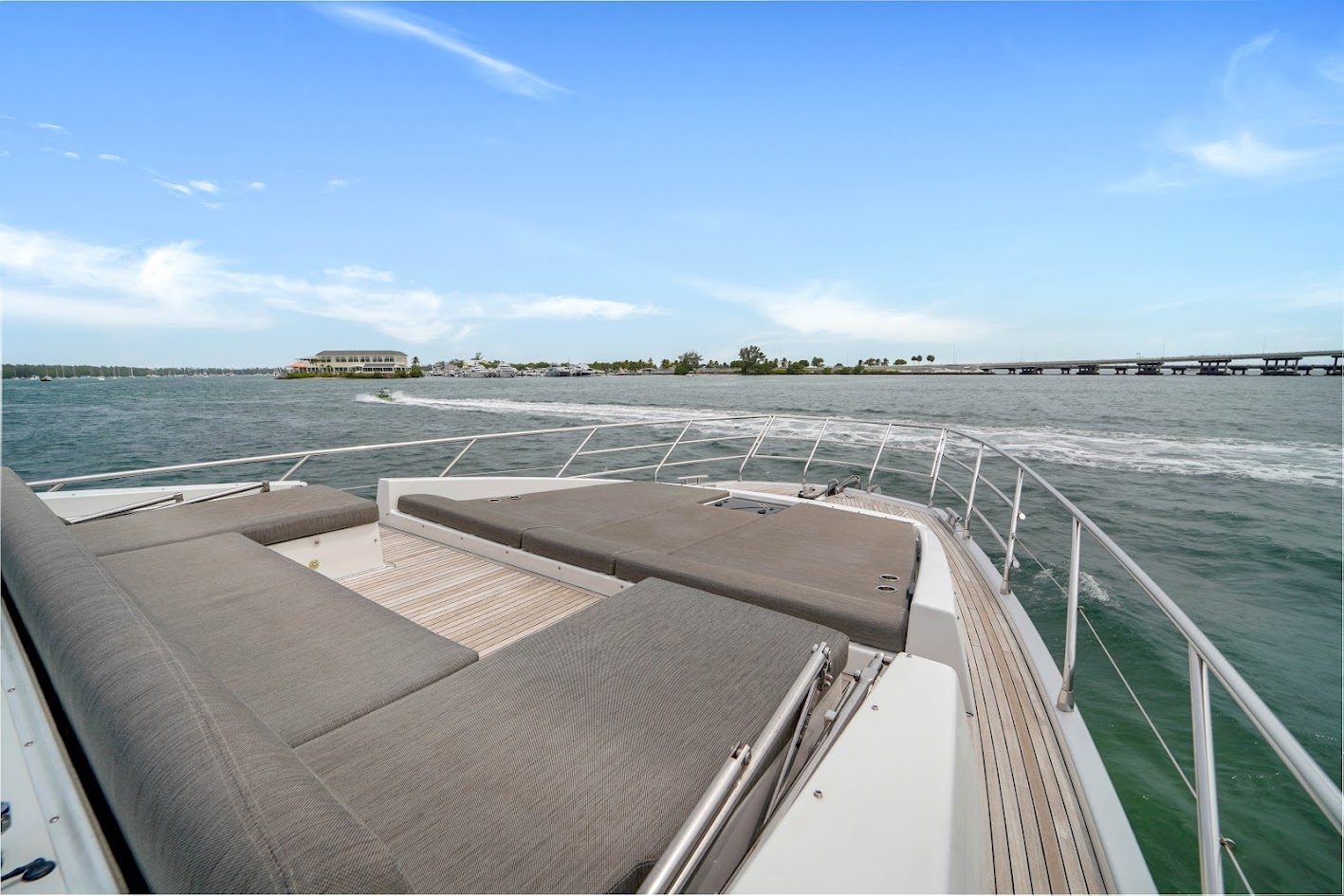 AZIMUT 68 — view 4