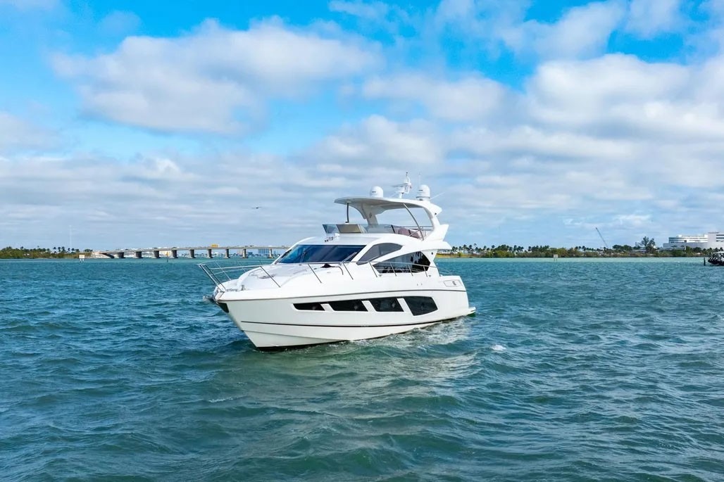 SUNSEEKER MANHATTAN 68 in East Coast United States — view 2
