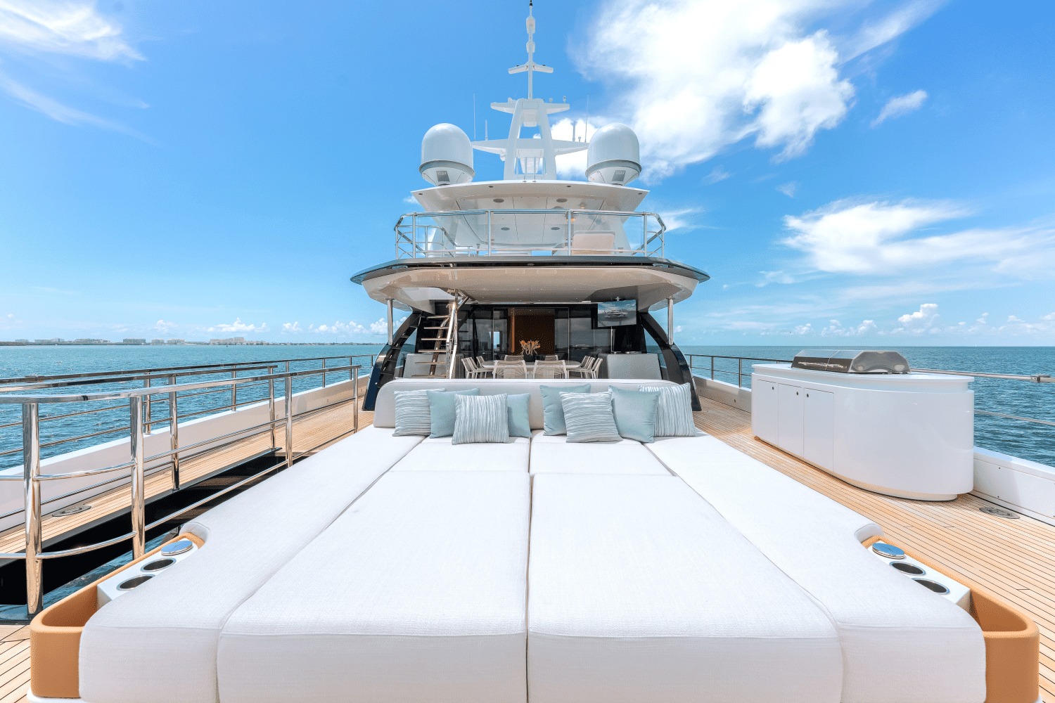 AZIMUT GRANDE 118 in East Coast United States — view 6