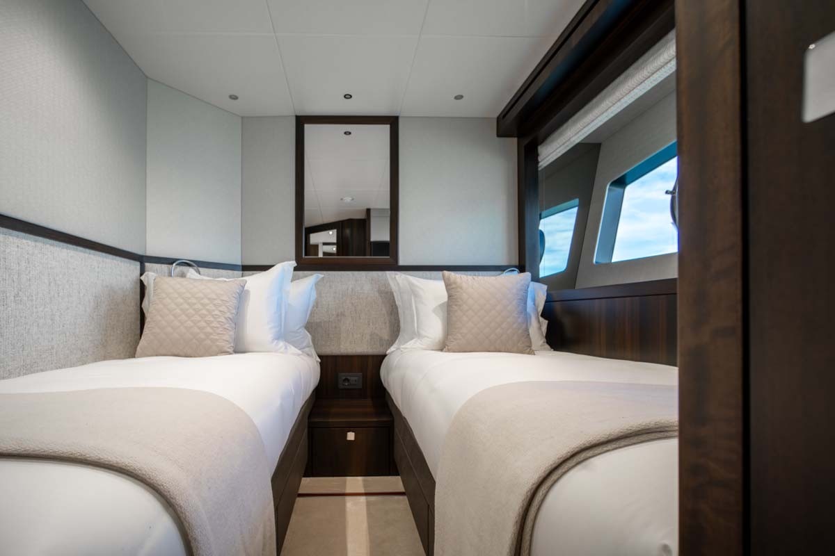 SUNSEEKER 92 in Caribbean — view 8