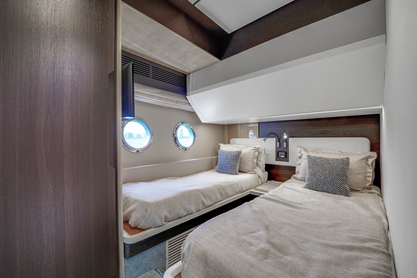 AZIMUT 68 in East Coast United States — view 21