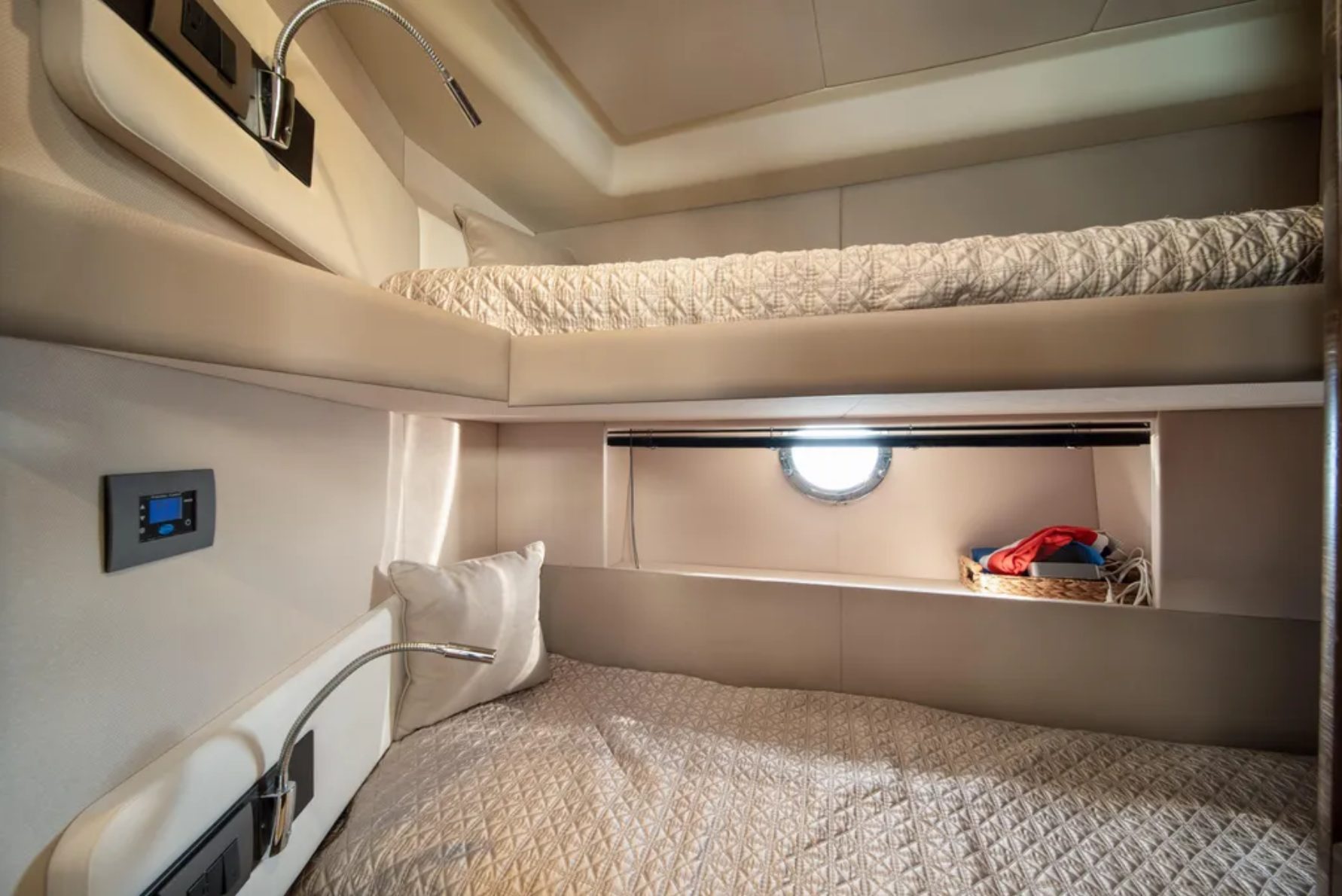 AZIMUT 50 in East Coast United States — view 7