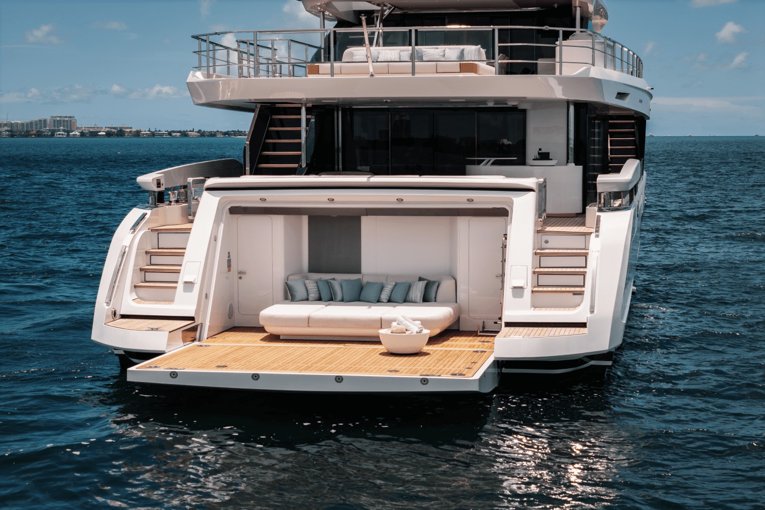 AZIMUT GRANDE 118 in East Coast United States — view 4