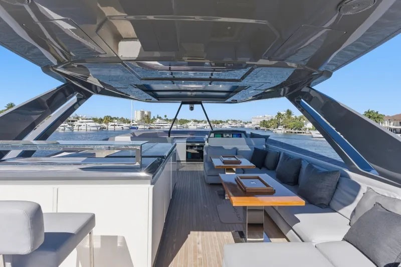 FERRETTI 92 in East Coast United States — view 5